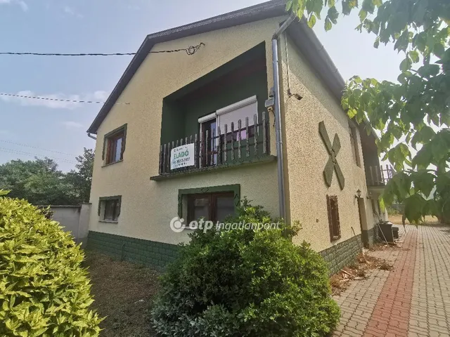 Eladó ház Baja 219 nm