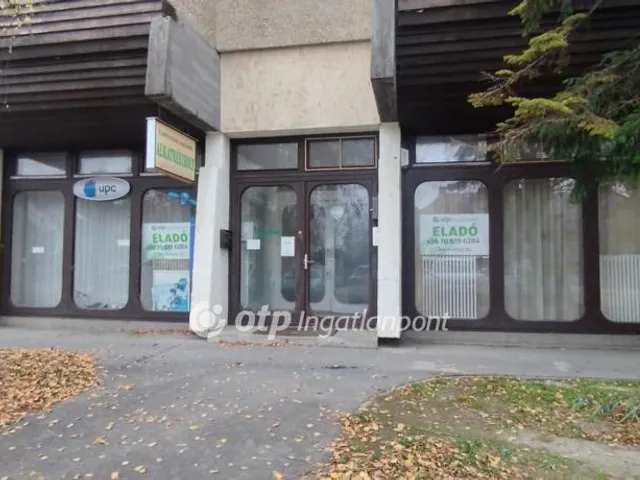 Eladó kereskedelmi és ipari ingatlan Szekszárd 98 nm