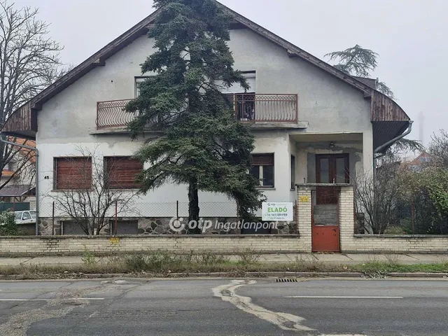 Eladó ház Baja 264 nm