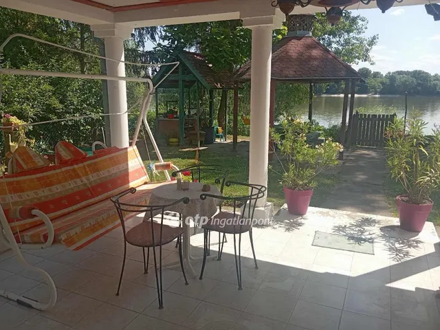 Eladó üdülő és hétvégi ház Bogyiszló 105 nm