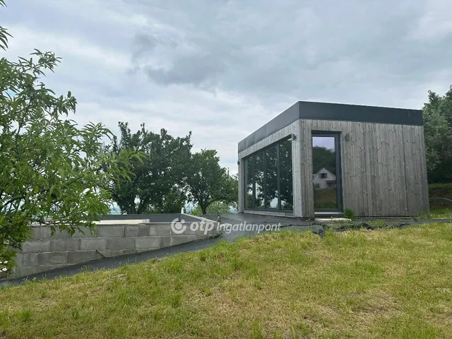Eladó üdülő és hétvégi ház Szekszárd 24 nm