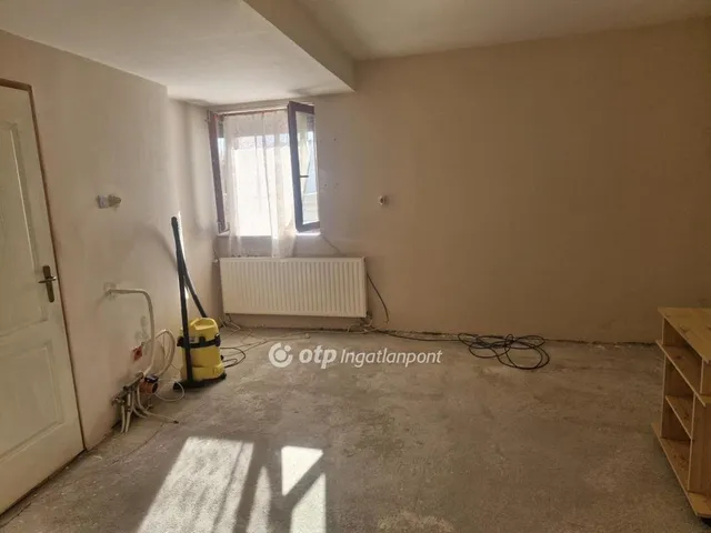 Eladó lakás Tolna 44 nm