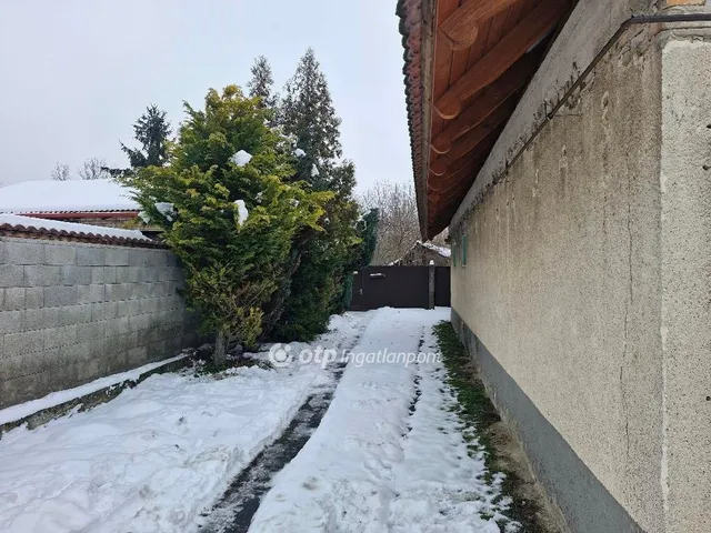 Eladó ház Bölcske 100 nm