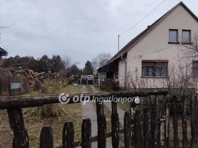 Eladó ház Decs 90 nm