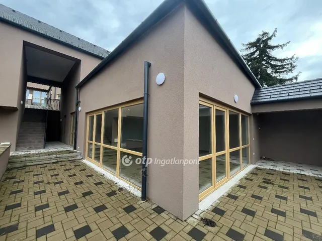 Eladó lakás Szekszárd 147 nm