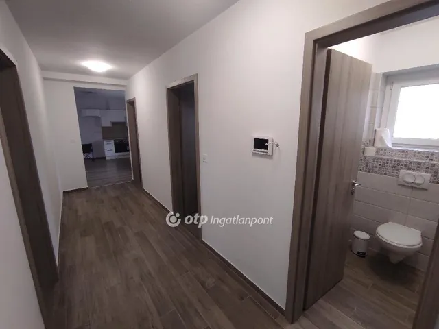 Eladó lakás Szekszárd 77 nm