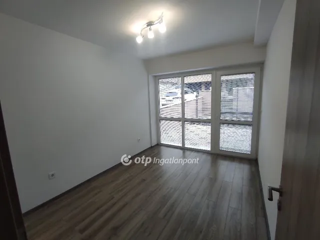 Eladó lakás Szekszárd 77 nm