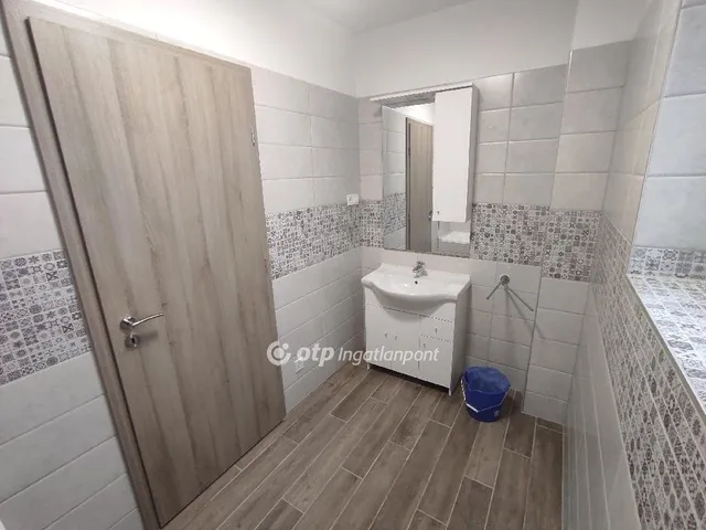 Eladó lakás Szekszárd 77 nm