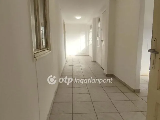 Eladó ház Decs 84 nm