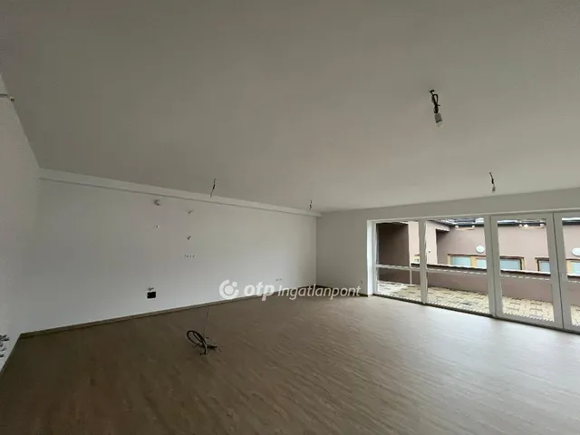 Eladó lakás Szekszárd 147 nm