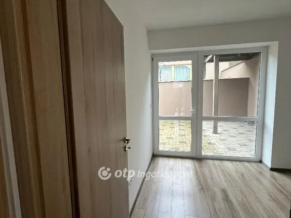 Eladó lakás Szekszárd 147 nm