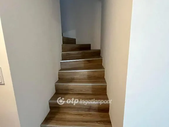 Eladó lakás Szekszárd 147 nm