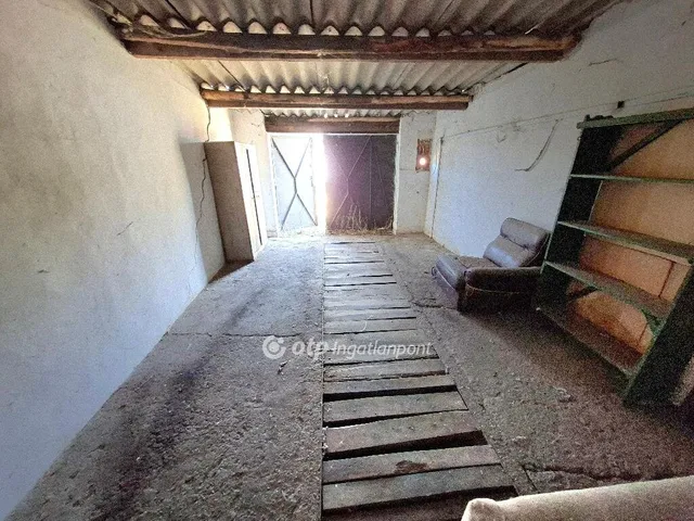 Kiadó garázs Baja 23 nm