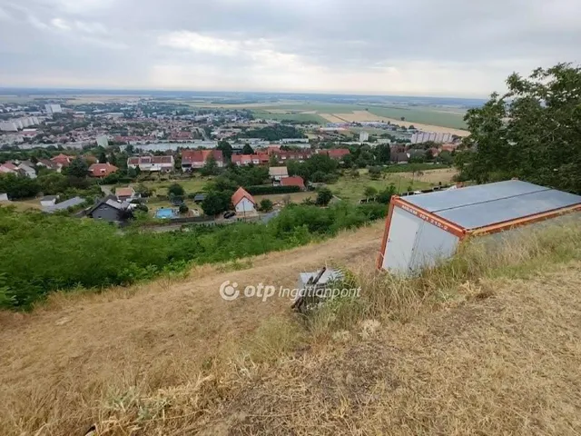 Eladó telek Szekszárd 1858 nm