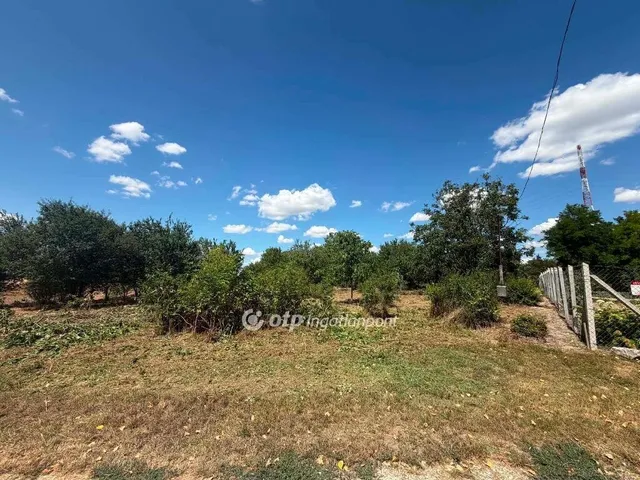 Eladó telek Gerjen 1490 nm