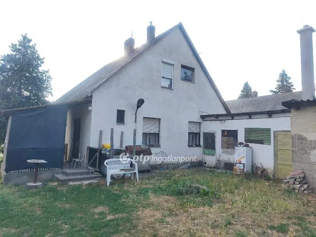 Eladó ház Szedres 111 nm