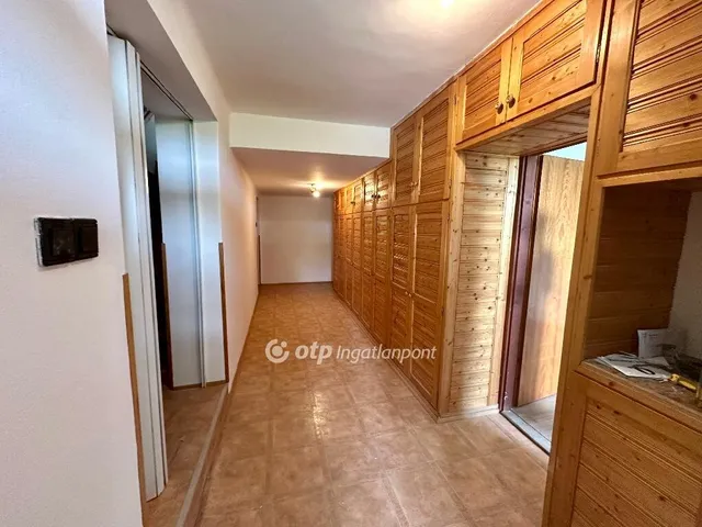 Eladó ház Szekszárd 250 nm