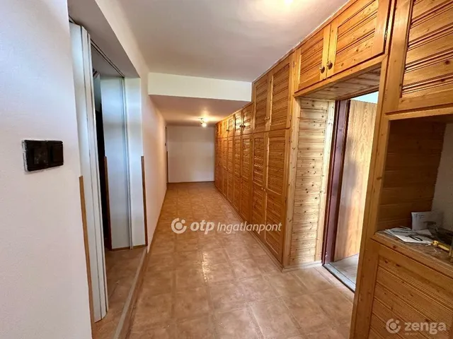 Eladó ház Szekszárd 250 nm