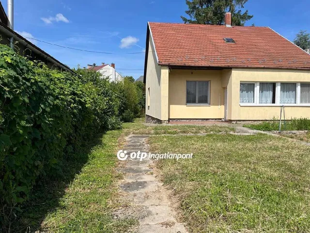 Kiadó ház Szekszárd 88 nm