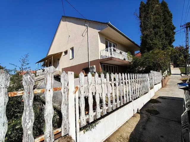 Eladó ház Paks 100 nm