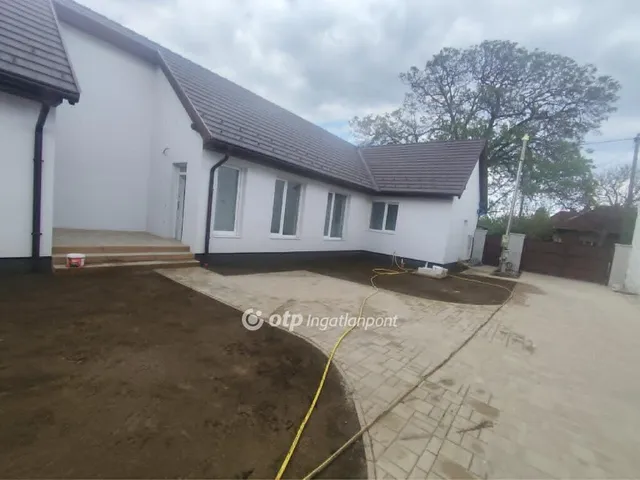 Eladó ház Szekszárd 95 nm