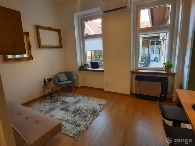 Eladó lakás Budapest VIII. kerület, Corvin negyed 28 nm