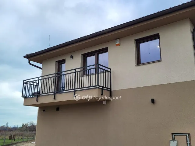 Eladó lakás Szántód 71 nm