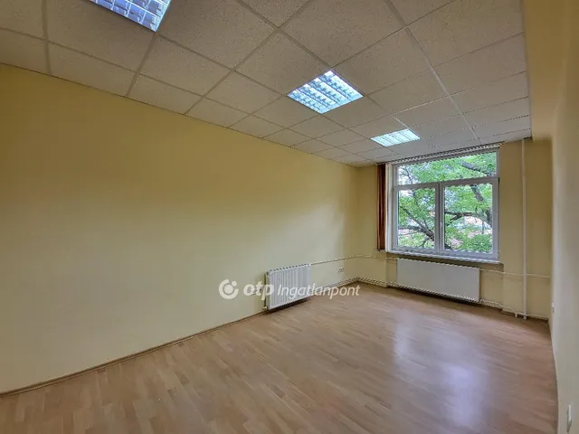 Kiadó kereskedelmi és ipari ingatlan Budapest XI. kerület 180 nm
