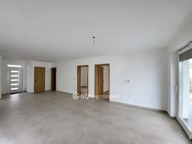 Eladó lakás Siófok, Fokihegy 91 nm
