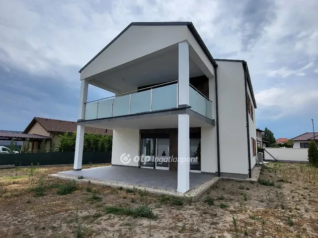 Eladó lakás Siófok, Fokihegy 102 nm