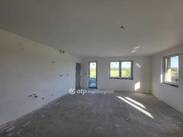 Eladó lakás Szántód 69 nm