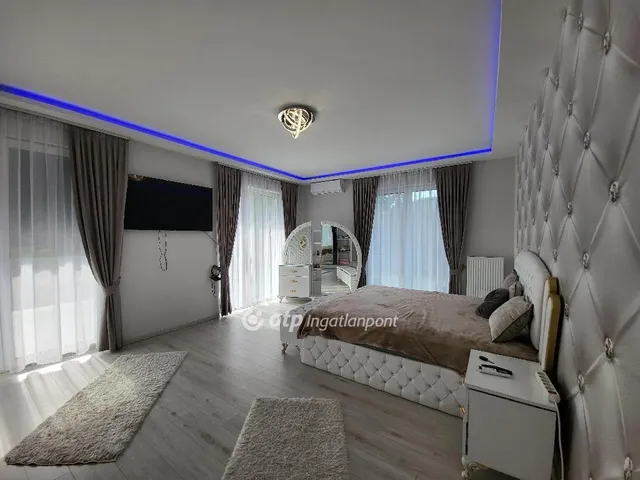 Eladó ház Budapest III. kerület 272 nm