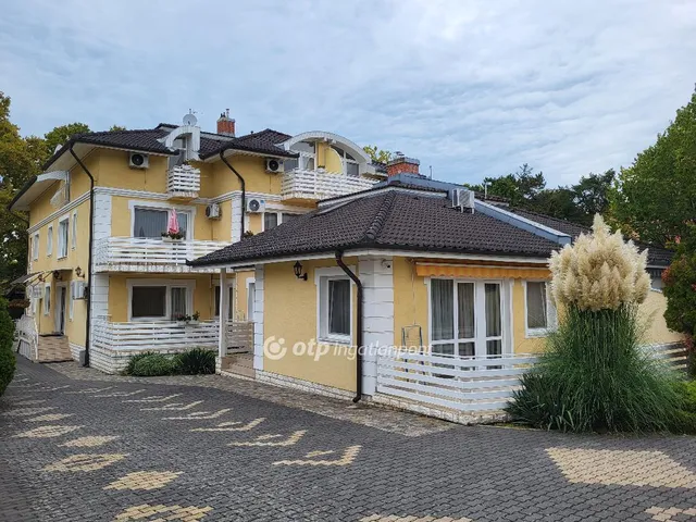 Eladó kereskedelmi és ipari ingatlan Siófok 570 nm