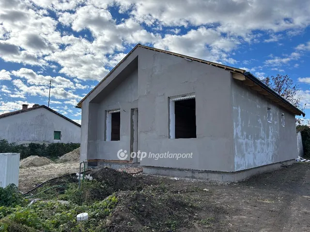 Eladó ház Ságvár 70 nm