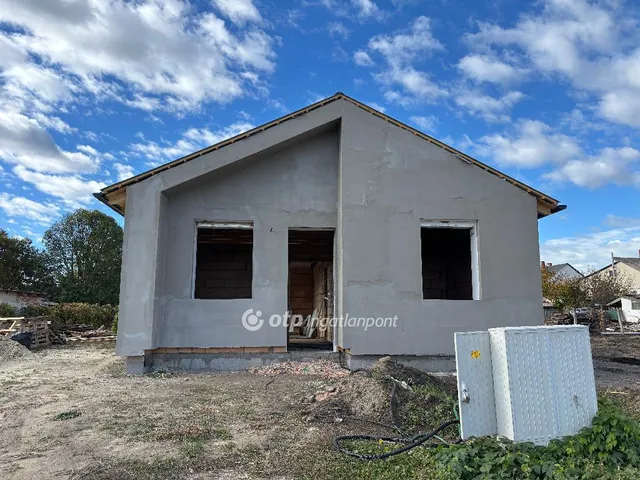 Eladó ház Ságvár 70 nm