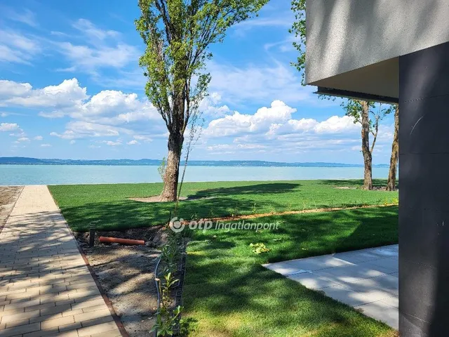 Eladó lakás Balatonszemes 89 nm