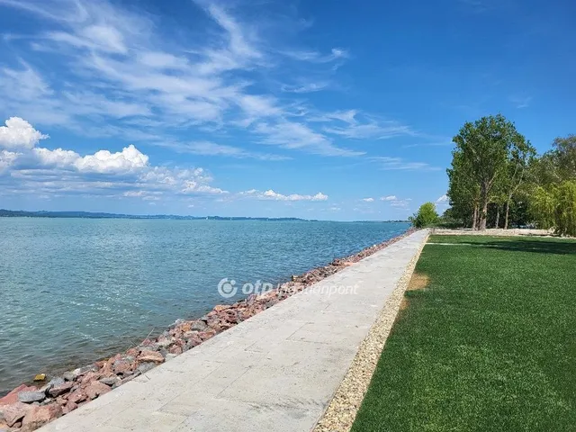 Eladó lakás Balatonszemes 53 nm