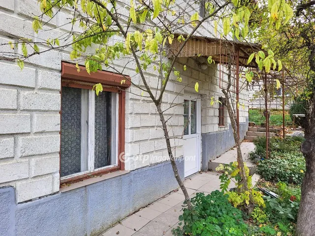 Eladó ház Tab 173 nm