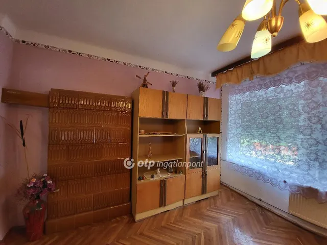 Eladó ház Tab 173 nm