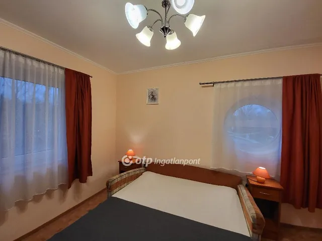 Eladó ház Balatonkenese 455 nm