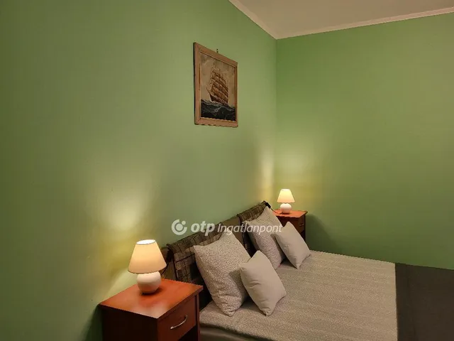 Eladó ház Balatonkenese 432 nm