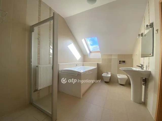 Eladó ház Budapest XXII. kerület 360 nm