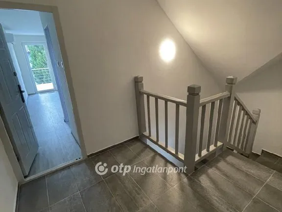 Eladó ház Balatonboglár 400 nm