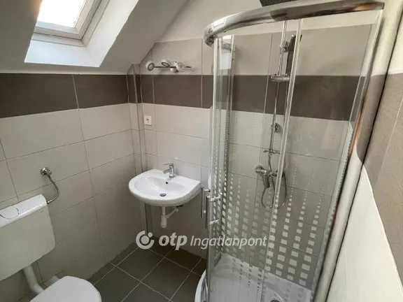 Eladó ház Balatonboglár 400 nm