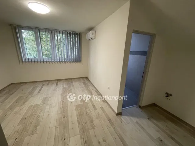 Eladó ház Balatonboglár 400 nm