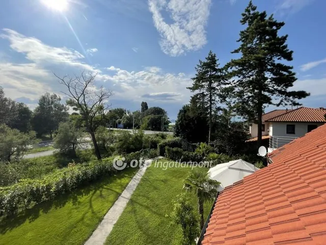 Eladó ház Balatonboglár 400 nm