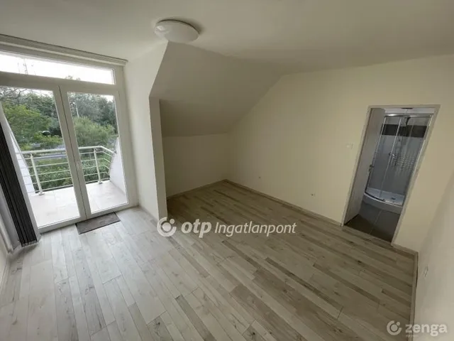 Eladó ház Balatonboglár 400 nm