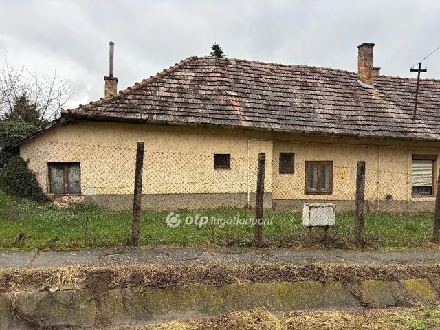 Eladó ház Tab 86 nm