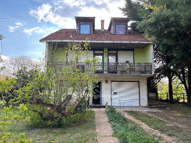 Eladó ház Ádánd 183 nm