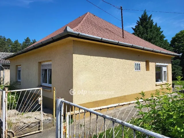 Eladó ház Tamási 98 nm
